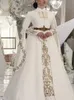 Vestidos de Noiva Tradicionais do Cáucaso com Capa Manga Longa Bordado Dourado Kaftan Árabe Turquia Vestido De Noiva Muçulmano Decote Alto