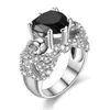 Anneaux de mariage Skull Punk Ring Black Heart Zircon Crystal Fashion Jewelry 230710