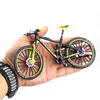 Nowe gry Mini 1 10 Model roweru ze stopu odlewany metal Finger Mountain bike Racing Toy Bend Road Simulation Collection zabawki dla dzieci 230710
