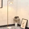 Vloerlampen Minimalistische Marmeren Lamp Lange Paal Roterende Kegel Lampenkap Model Kamer Staande Licht Living Sofa Goud Zwart Kleur