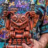 Naturtrogen utomhusharts Trädgårdsdekoration Tiki Figur Staty Tili Skulptur Fackla Lysande vattenkopp Hawaii Totem L230620