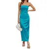 Fritidsklänningar Elegant satin axelbandslös lång klänning i enfärgad färg för formella kvällstillfällen
