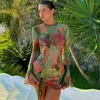 Robes décontractées Tie Dye Sexy évider Mini robe plissée pour les femmes O cou manches longues évasées taille haute hanche enveloppé plage Streetwear