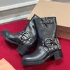 Automne et hiver peau de vache bottes de moto rétro boucle en métal ceinture à talons hauts chevalier femmes bottes bottes courtes chaussures de créateur de luxe + boîte