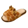 Pantofole Pantofola animale carino per le donne Ragazze Moda Kawaii Fluffy Winter Warm Woman Cartoon Giraffe House Scarpe divertenti