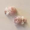 Koreanska pärlor Rosett Rose Hårklämmor För Kvinnor Små Blomma Hårnålar Flickor Elegant Hårklämma Nål Spännband Bröllopshårtillbehör