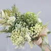 Dekorative Blumen Frühlingssaison Künstlicher Blumenstrauß Simulation Ornamente Zubehör für Hochzeitsverlobungszeremonie