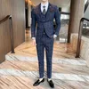 Abiti da uomo 2023 Completo da lavoro di fascia alta (pantaloni con gilet blazer) Bel blazer casual da sposo di tendenza moda sottile in tre pezzi