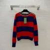 2023 herbst Blau Rot Gestreiften Druck Gestrickte Pullover Kontrast Farbe Langarm Rundhals Pullover Stil Pullover B3Q112121