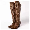 Stövlar Aospiraylian Retro Western Women's Cowboy Boot 2023 Embroidered Sewn Flowers Retro Kne Square Heel Women's Shoes L230712
