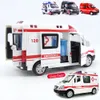 Diecast Model car 1 32 High Hospital Simulation Ambulance Hospital Rescue Modello di auto in metallo Tirare indietro con suono e lega leggera Diecast Car Toys 230711