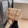 Snygg axelväska för kvinnor Live Broderitråd Liten 2023 Ny kändiskedja Crossbody Doftande och mångsidig fyrkantiga kvällskopplingar handväskor designers