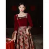 Party Dresses Vintage Red Velvet Evening Women Autumn Winter Square Neck Long Sleeve Prom Dress Elegent Floral Pearl A-Line Gown