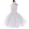 女の子のドレスキラキラした純粋な白い天使のドレスフェザーウィングワンズ衣装ファンシーキッズドレスエンジェルコスチューム誕生日パーティーclotheshkd230712