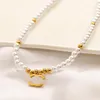 Guldpläterad rostfritt stål hänge halsband avancerad kvinnor designer märke c-bokstäver halsband imitation pärlkedjor bröllop smycken kärlek gåvor