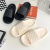 Slippers Mannen Dikke Platform Geruite Zomer Strand EVA Zachte Zool Slides Sandalen Antislip Dames Huis Badschoenen Effen Kleur