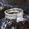 Trouwringen Huitan Luxe Trendy Vierkante CZ Vrouwen Engagement Voorstel Voor Minnaar Vriendin Hoge Kwaliteit Zilver Kleur Sieraden