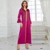 Etniska kläder Robe Femme Musulmane Rose Röd Rufsat bälte Diamant Muslimsk klänning Kvinnor Dubai Saudiarabien Abayas För