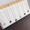 Heißer Designer 4/Vierblättriges Kleeblatt Halskette Anhänger Perlmutt Hochwertige Halsbandketten Designerschmuck 18 Karat vergoldet Mädchen Geschenk Y23193