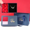 Colliers pendants Collier de trèfle à quatre feuilles luxueux pour femmes Crystal Heart Magnetic Rose Box Girlfriend Girldme Mom Hkd230712