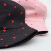 Baretten Four Seasons Cotton Love Heart Print Bucket Hat Fisherman Outdoor Travel Sun Cap voor mannen en vrouwen 422