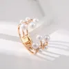 Pulseira vintage exagerada de metal para mulheres geométricas com bola de pérolas pulseiras de punho aberto joias presentes 2023