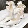 Scarpe eleganti 2023 Nodo a fiocco Donna Décolleté Designer Tacchi alti Sandali Raso Stiletto Sexy Pearl Wedding Plus Size 43 230711