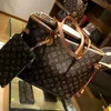 أفضل 10A Woman Classic Woman Designer Bags Facs Leather Leather Right