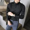 Męskie ubranie koszule Tuxedo przód plisowany Slim Fit bluzka z długim rękawem Gentleman Groomsman wesele ceremonialna koszula mężczyzna czerwony