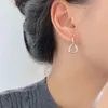 Orecchini a bottone Squisito Triangolo di lusso leggero Cerchio femminile 2023 Corea Trendy Irregular High-end Gas Ear Buckle Jewelry