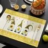 Placemats 4 stks Bee Festival Placemats Antislip Wasbare Leuke Kabouters Plaats Voor Keuken Eetkamer Woondecoratie