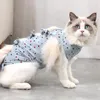 Kostiumy dla kotów kamizelka do sterylizacji po porodzie t-shirty wiosenne letnie suknie anty-lizanie ubrania oddychające koty Wean Suit
