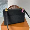 Bolsa Feminina de Designer de Moda Bolsas de Ombro Carta em PU Hasp Aba Compartimento Interior Bolsas Clássicas Bolsas Transversais Uso em Várias Ocasiões