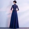 Etnik Giyim lacivert Aplikes Kadınlar Cheongsam Etek Uzun Saten Yarım Kollu Ziyafet Çin Elbiseleri Fit ve Flare elbisesi Vestid2349