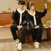 Vêtements de nuit pour femmes Japonais Kawaii Sleeping Coral Fleece Couple Femmes Hommes Pyjamas Vêtements Automne Hiver Épaissie Chaud Cardigan Home Wear