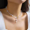 Girocollo da donna in pietra naturale con perline di chip di colore bianco trasparente irregolare con ciondolo in cristallo regalo per feste di gioielli di moda