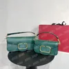 ライトピンクの女性のショルダーバッグデザイナーハンドバッグ財布 2 サイズスクエア V トートクロスボディバッグ女性のディナーパーティードレスホーボーハンドバッグ小さなトート