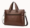 Cartelle 2023 Borsa da uomo in vera pelle di lusso Borsa da lavoro Messenger Sacoche Homme Laptop