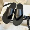 Tofflor Dam flipflops designer läder sandaler raden mode enkel clip tå flipflops svart vit platt botten lätt utomhus kontor strand s J230712