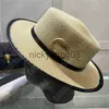 Breda grälhattar hink hattar bai cheng män kvinnor designer halm hatt mode sunhat märke guld spänne gräs flätor designers hink hattar för kvinna boll mössa baseball mössor