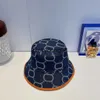 Sombreros de ala ancha Sombreros de cubo Diseñadores de sombreros de cubo Sombreros de lujo Diseño de letras de color sólido Atmósfera Moda Ocio Sombrilla Gorra Sombrero versátil Ropa de viaje para parejas Mul