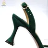 Sandalen QSGFC Ankunft Sexy Heels Spitzschuh Elegante grüne Damenschuhe für jeden Anlass Damen Clutch Bag 230711