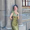 Costumes Élégant Vert Vcou Satin Jacquard Robe Femmes Dos Nu Sexy Maxi Robe D'été Dames Robe Vintage Robes Femme Vêtements