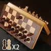 Jeux d'échecs 4 reines jeu d'échecs magnétique jeu d'échecs en bois 34 pièces d'échecs pliable en bois échiquier intégré famille jeu de table cadeaux jouet 230711