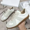 HBP DRES SHOESE Новая кружеваная кулинария. Flat Casual Shoe Men White Patchwork Sneaker Spring Runner и Women 220723