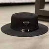Breda randhattar hink hattar designer cap hink hatt mode män kvinnor monterade topp hattar högkvalitativa halmmössor ullhatt 2023 x0712