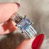 Trouwringen Huitan Luxe Trendy Vierkante CZ Vrouwen Engagement Voorstel Voor Minnaar Vriendin Hoge Kwaliteit Zilver Kleur Sieraden