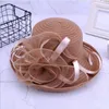 Wide Brim Hats Vrouwen Zonnehoed Satijn Veer Zomer Uv-bescherming Zon Strand Cap Party Bruiloft Kerk Hoed