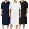 Pijama Masculino Estilo Minimalista Camisola Confortável Roupão De Dormir Decote V Com Bolso Remendado Meia-Penturrilha Para Lazer