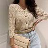 Blouses pour femmes dame automne printemps haut élégant Crochet Cardigan évider dentelle tricoté avec fermeture à simple boutonnage trois quarts